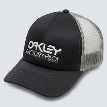 Cargar imagen en el visor de la galería, Gorra Oakley Factory Pilot Trucker