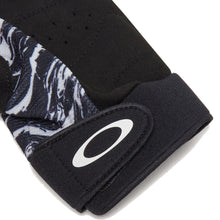 Cargar imagen en el visor de la galería, Guantes Cortos Oakley Women´s Seeker Fingerlees